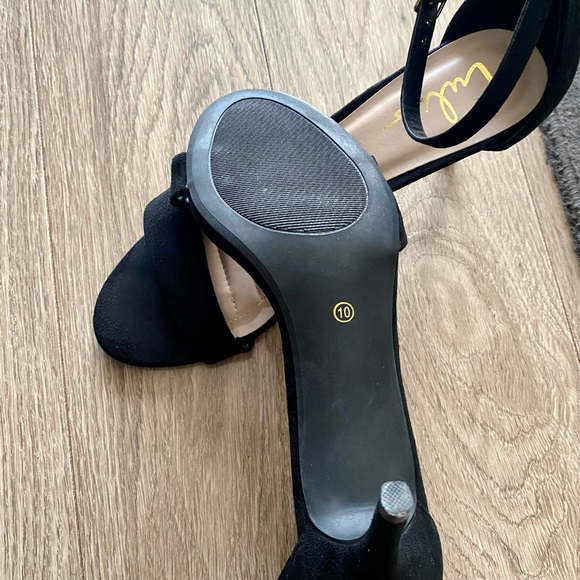 Lulus size 10 black suede ankle strap heels - Picture 4 of 4